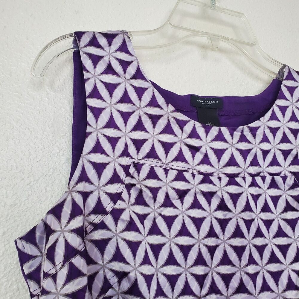 Ann Taylor Sleeveless Top Geometric Design, Purple Satin Womens Size XS - Picture 7 of 13
